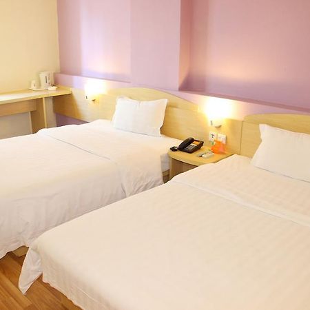 7Days Inn Chongqing Nanping Pedestrian Street Bagian luar foto