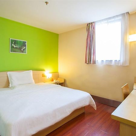 7Days Inn Chongqing Nanping Pedestrian Street Bagian luar foto