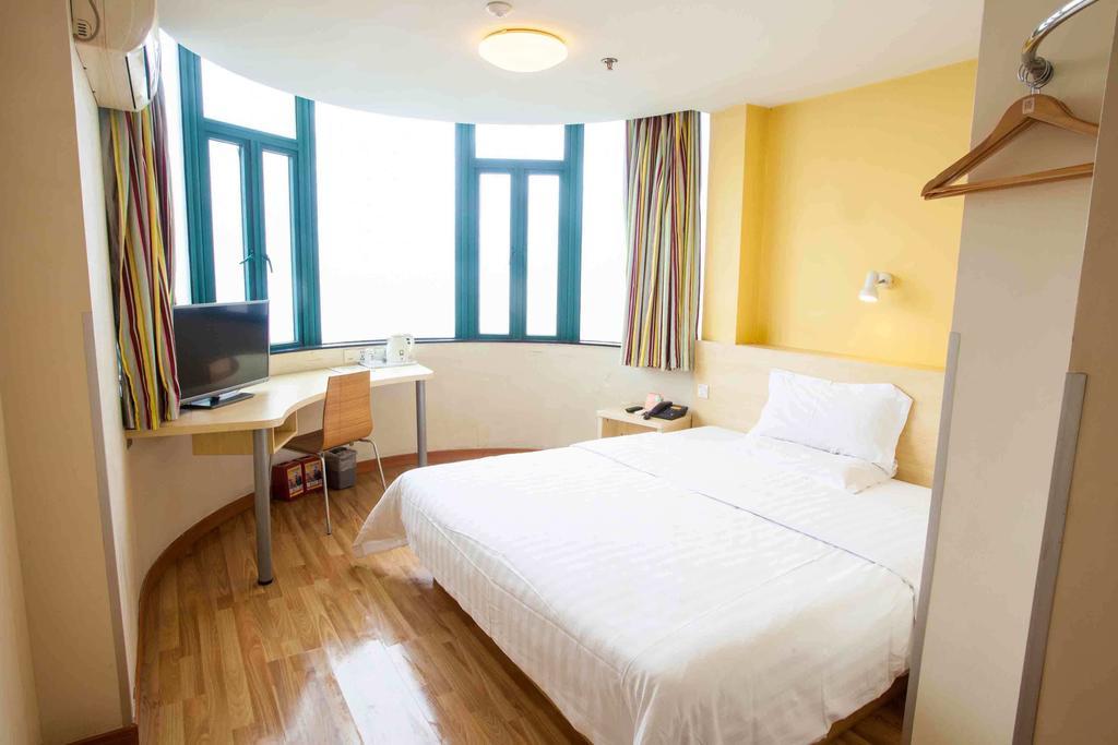 7Days Inn Chongqing Nanping Pedestrian Street Ruang foto