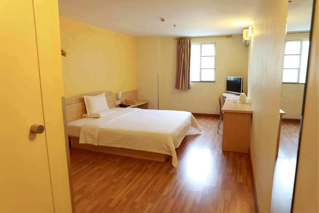 7Days Inn Chongqing Nanping Pedestrian Street Ruang foto