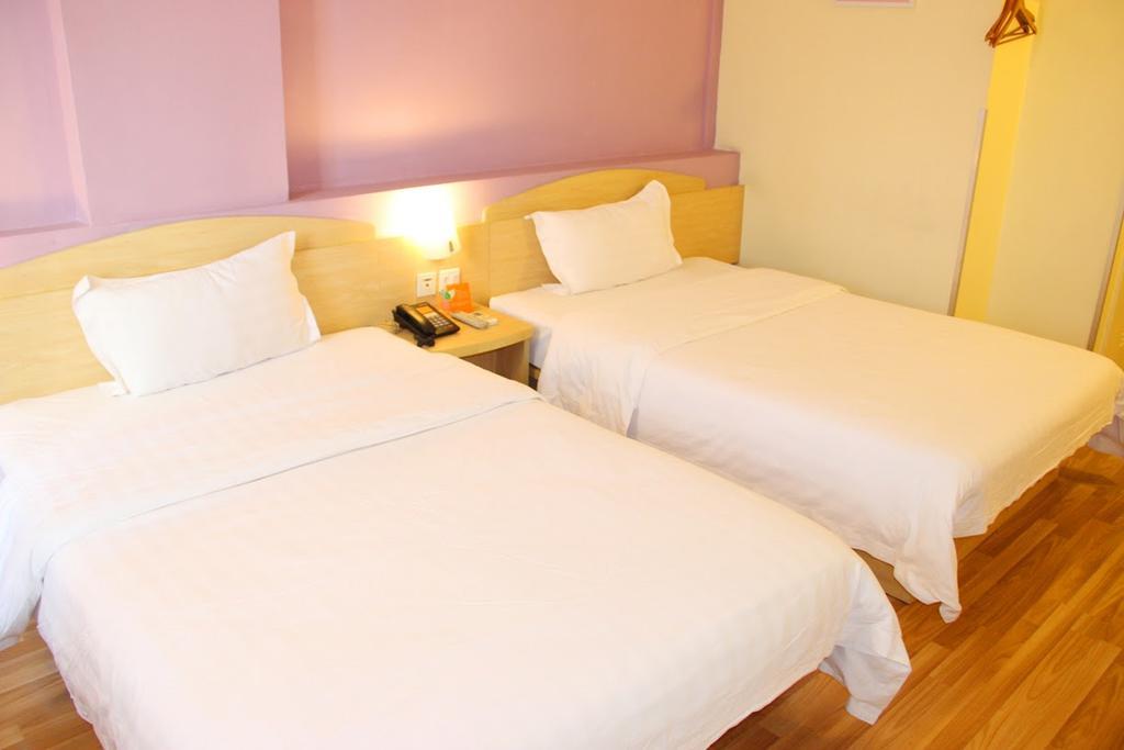 7Days Inn Chongqing Nanping Pedestrian Street Bagian luar foto