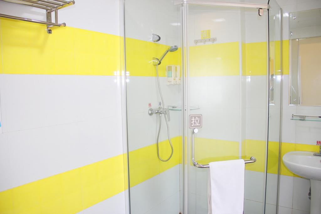 7Days Inn Chongqing Nanping Pedestrian Street Bagian luar foto