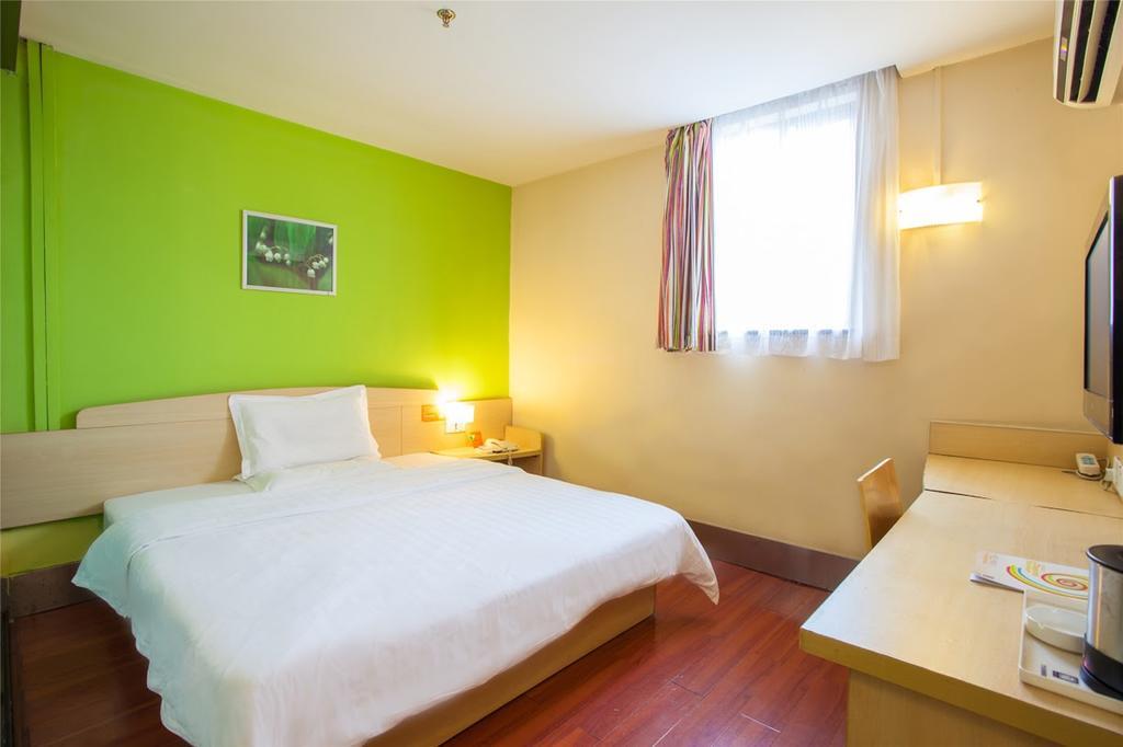 7Days Inn Chongqing Nanping Pedestrian Street Bagian luar foto